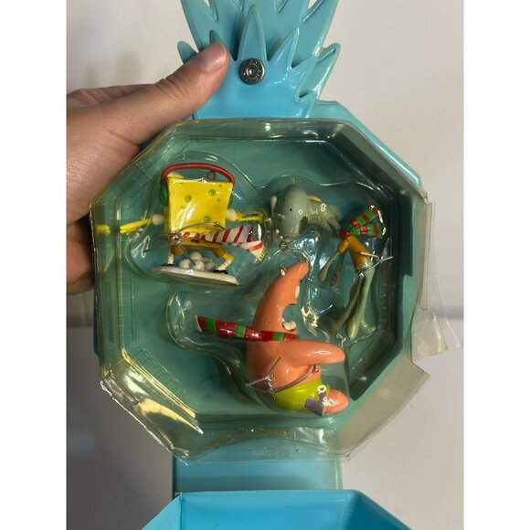 SpongeBob SquarePants Pineapple  Container Holiday Christmas Edition Storage Box - Picture 7 of 8